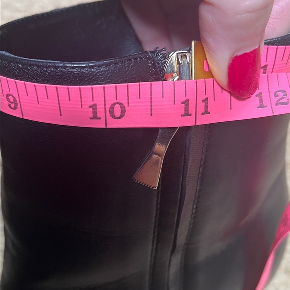 Kate Spade black leather boots with bow and patent leather accents - Picture 12 of 13